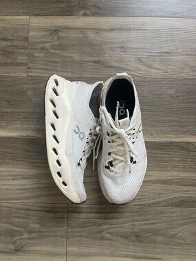 On Running Cloud Surfers Women's White Athletic Shoes, Womens 8.5